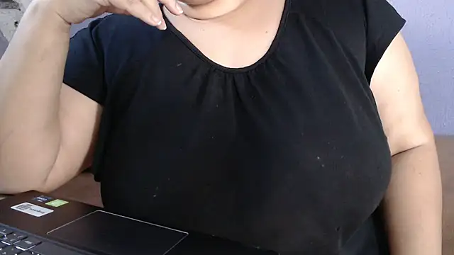 VanessaBBW1 online show from February 12, 2026, 8:41 pm