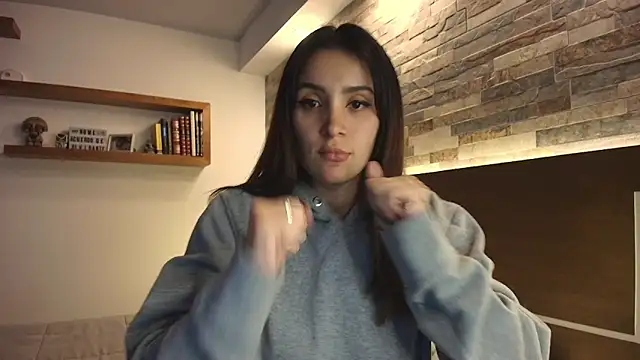 alicewilloww online show from October 15, 2025, 11:35 pm