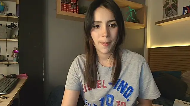 alicewilloww online show from October 10, 2025, 9:15 pm