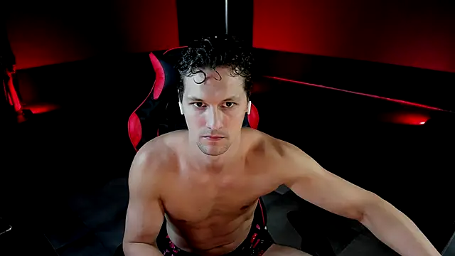 dirty-boss online show from September 26, 2025, 1:29 pm