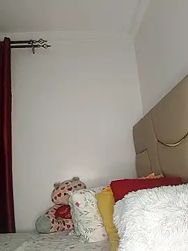 Snapshot of NicRaisaa chatting on December 19, 2025, 6:16 am NicRaisaa online show from December 19, 2025, 6:16 am