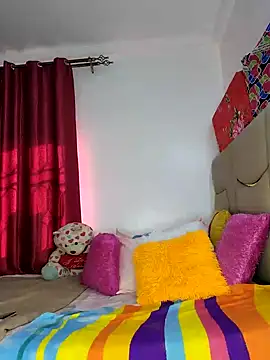 Snapshot of NicRaisaa chatting on February 16, 2026, 6:12 am NicRaisaa online show from February 16, 2026, 6:12 am