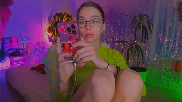 Snapshot of poli__ chatting on February 16, 2026, 4:38 pm poli online show from February 16, 2026, 4:38 pm