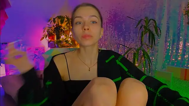 Snapshot of poli__ chatting on February 5, 2026, 7:53 pm poli online show from February 5, 2026, 7:53 pm