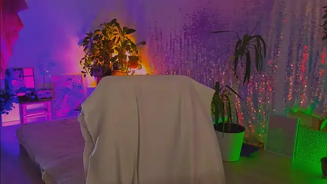 poli   online show from March 22, 2026, 12:18 pm