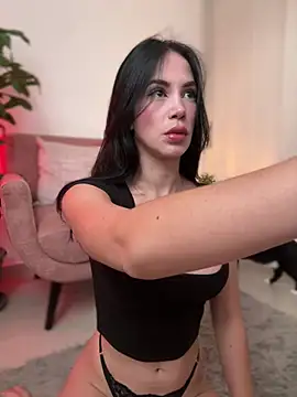 Snapshot of Im_Valentina chatting on March 17, 2025, 10:08 pm Im Valentina online show from March 17, 2025, 10:08 pm