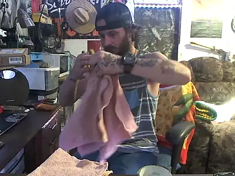 CloudDadddyyy420 online show from October 4, 2025, 10:28 am