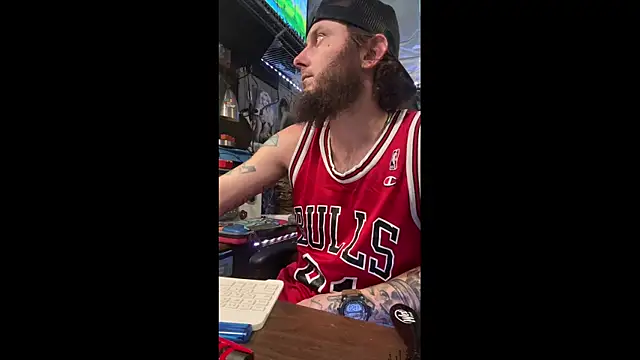 CloudDadddyyy420 online show from October 28, 2025, 3:22 pm