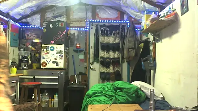 CloudDadddyyy420 online show from September 18, 2025, 4:15 am