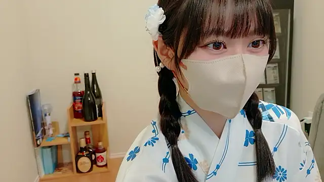 Snapshot of HIKARI_x0 chatting on July 7, 2026, 2:20 pm HIKARI x0 online show from July 7, 2026, 2:20 pm