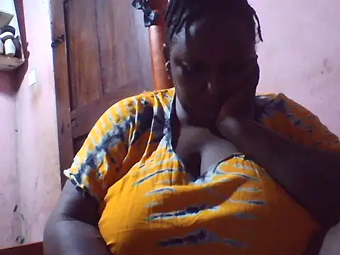 Snapshot of big_clits chatting on June 5, 2026, 5:23 am big clits online show from June 5, 2026, 5:23 am