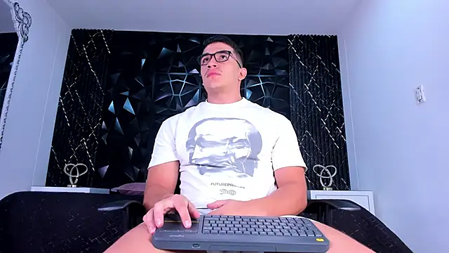 JeffDaltton online show from October 21, 2025, 8:19 pm