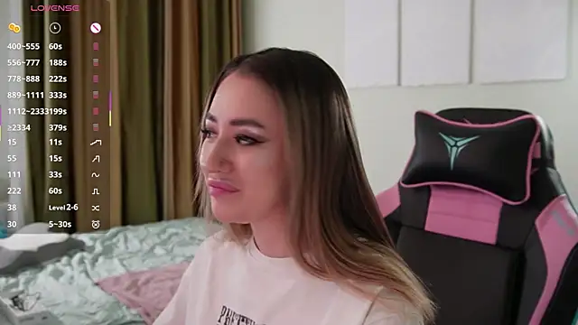 Fiona-Love online show from November 23, 2025, 3:22 pm