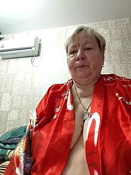 EffectFiona online show from October 6, 2025, 12:34 am