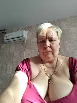 EffectFiona online show from February 13, 2026, 5:51 am