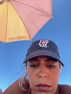 Snapshot of Gipoltergeist chatting on March 7, 2025, 2:45 pm Gipoltergeist online show from March 7, 2025, 2:45 pm