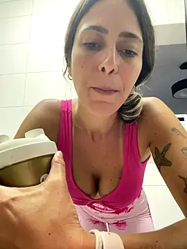 Snapshot of Gipoltergeist chatting on September 30, 2025, 2:17 am Gipoltergeist online show from September 30, 2025, 2:17 am