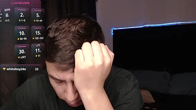 Snapshot of andrewmhilton_ chatting on February 4, 2026, 8:09 am andrewmhilton online show from February 4, 2026, 8:09 am