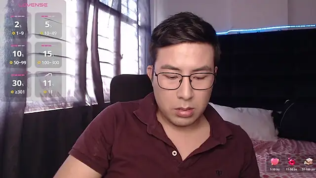 Snapshot of andrewmhilton_ chatting on February 17, 2026, 9:01 pm andrewmhilton online show from February 17, 2026, 9:01 pm