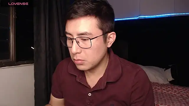 Snapshot of andrewmhilton_ chatting on February 17, 2026, 5:49 am andrewmhilton online show from February 17, 2026, 5:49 am