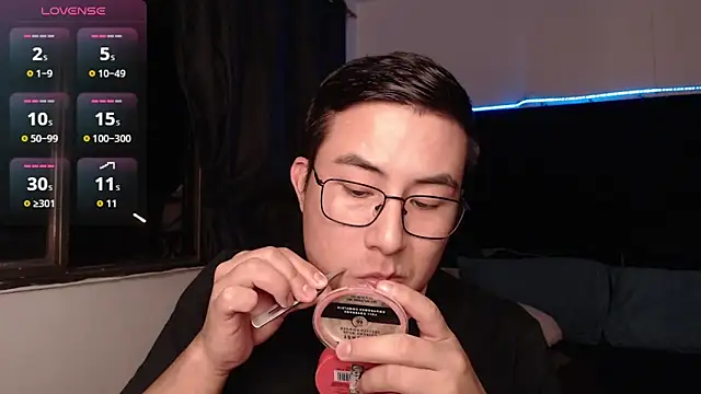 Snapshot of andrewmhilton_ chatting on February 9, 2026, 6:00 am andrewmhilton online show from February 9, 2026, 6:00 am