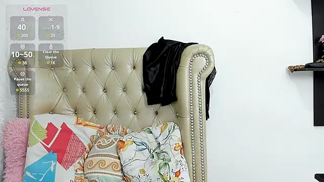 MatureHorny 70 online show from March 11, 2025, 11:37 pm