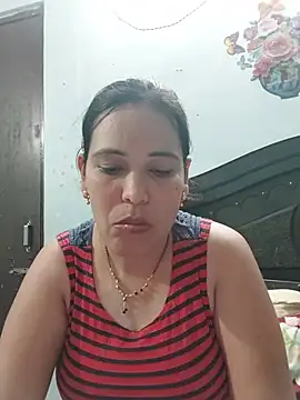 Snapshot of Poojabhabi101 chatting on July 16, 2026, 7:16 am Poojabhabi101 online show from July 16, 2026, 7:16 am