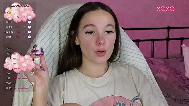 lil luna x online show from November 1, 2025, 6:46 pm