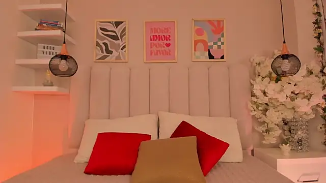 cute  cherry  online show from February 12, 2026, 8:19 pm