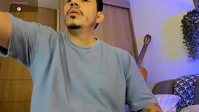 alejandro stark online show from June 3, 2026, 10:47 pm