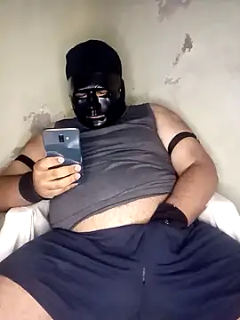 Snapshot of Kidding_Road chatting on March 1, 2026, 4:12 am Kidding Road online show from March 1, 2026, 4:12 am