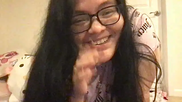 Snapshot of LiverandBrat77 chatting on October 13, 2025, 2:02 am LiverandBrat77 online show from October 13, 2025, 2:02 am