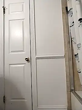 Snapshot of LiverandBrat77 chatting on February 28, 2025, 5:26 am LiverandBrat77 online show from February 28, 2025, 5:26 am