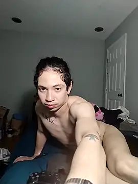 Snapshot of LiverandBrat77 chatting on March 12, 2025, 4:19 am LiverandBrat77 online show from March 12, 2025, 4:19 am