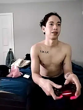 Snapshot of LiverandBrat77 chatting on December 18, 2024, 6:21 am LiverandBrat77 online show from December 18, 2024, 6:21 am