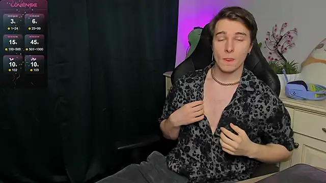 Vincent Strong online show from November 9, 2025, 8:18 am