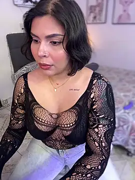 GigiiStone online show from March 5, 2025, 9:37 pm