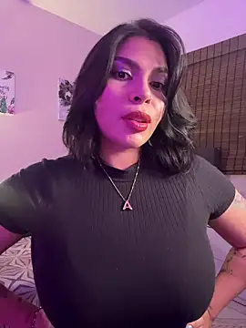 GigiiStone online show from March 26, 2026, 11:35 pm