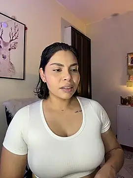 GigiiStone online show from February 7, 2026, 10:40 pm