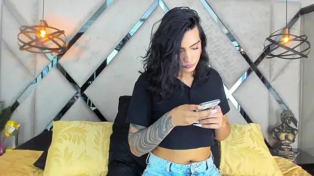 Snapshot of Taly_Fox chatting on December 13, 2024, 12:53 am Taly Fox online show from December 13, 2024, 12:53 am