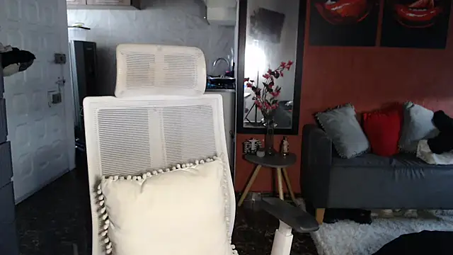 allifit01 online show from February 6, 2026, 9:00 pm