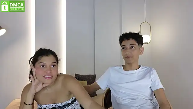 Snapshot of hot_little_bunny chatting on May 30, 2026, 9:42 pm hot little bunny online show from May 30, 2026, 9:42 pm