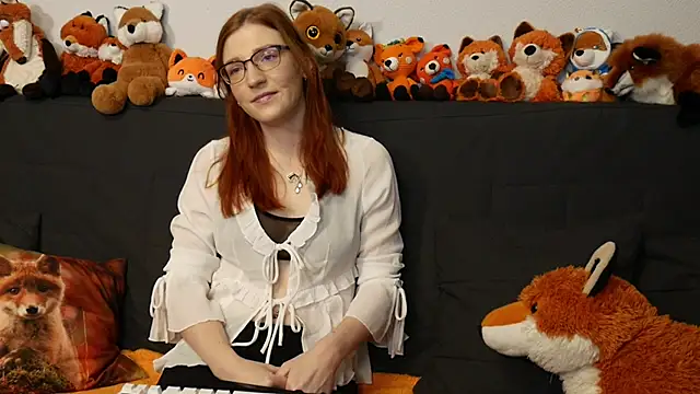 FinaFoxy online show from July 18, 2026, 10:35 am