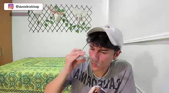 Snapshot of Jackson_Careyy chatting on February 21, 2025, 7:43 pm Jackson Careyy online show from February 21, 2025, 7:43 pm