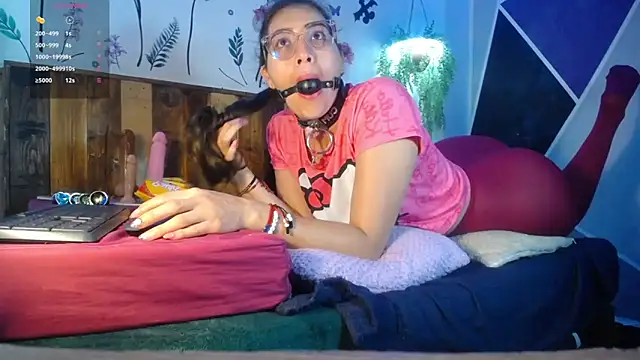 DaMikaela  online show from November 9, 2025, 1:59 pm