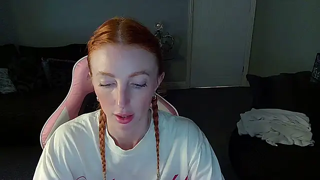 Red firesquirt online show from September 19, 2025, 2:10 pm