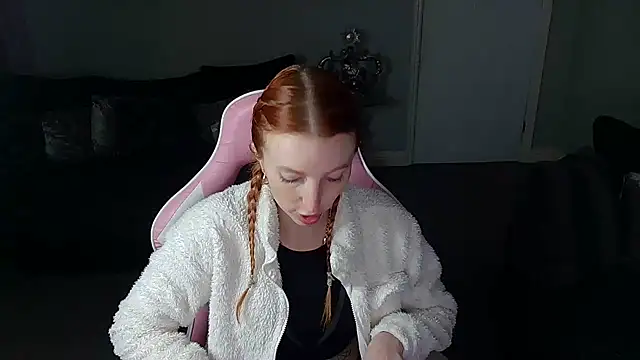 Red firesquirt online show from February 20, 2025, 3:30 pm