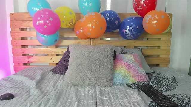 shantal rosse1 online show from November 21, 2025, 12:26 pm