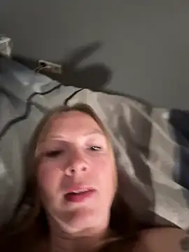 BunnyDiamond1 online show from April 16, 2026, 7:47 pm