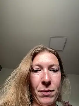 Snapshot of BunnyDiamond1 chatting on May 21, 2026, 11:07 am BunnyDiamond1 online show from May 21, 2026, 11:07 am